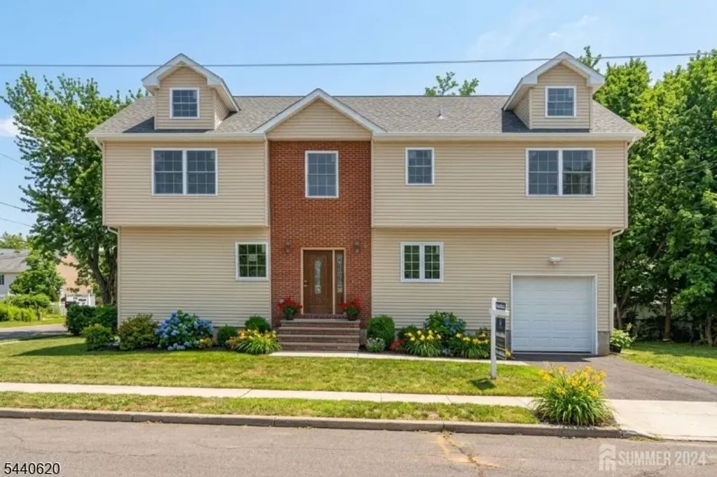 31 Davis Ave, Franklin Twp.