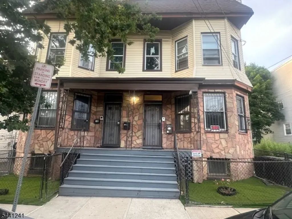 531 13th Ave, Newark City