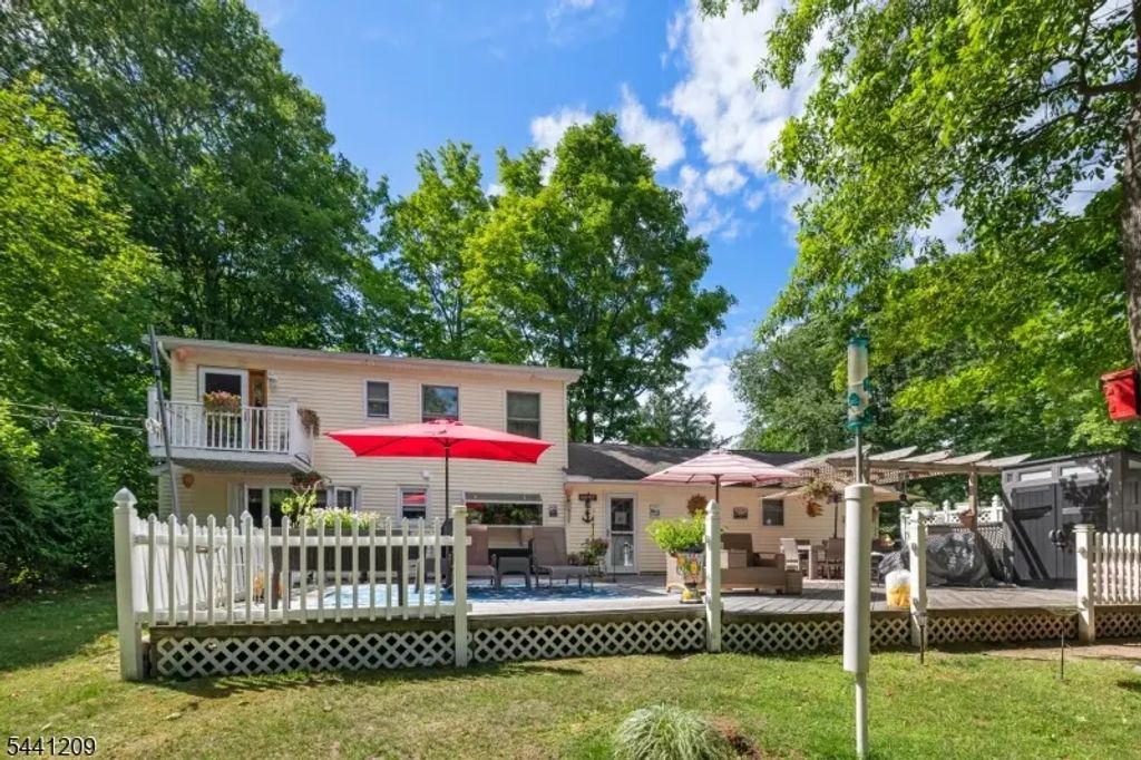 25 Belford Dr, West Milford Twp.