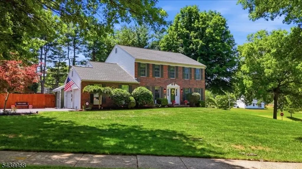 30 Glen Eagles Rd, Washington Twp.