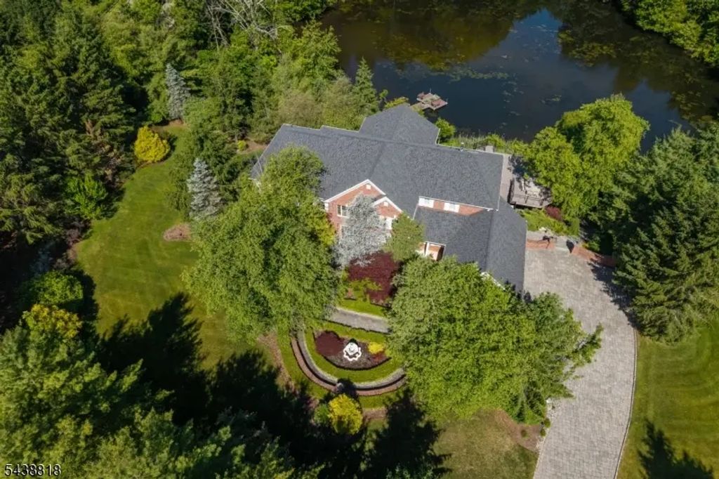 60 Morgan Dr, Sparta Twp.