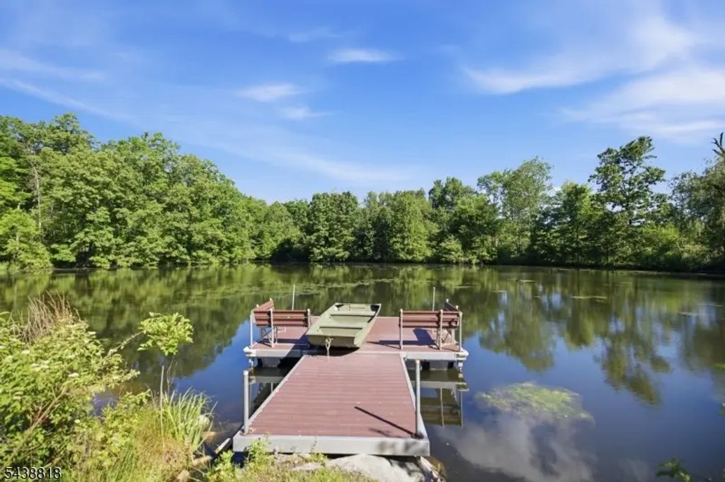 60 Morgan Dr, Sparta Twp.