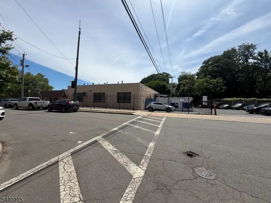 123 Manchester Pl, Newark City