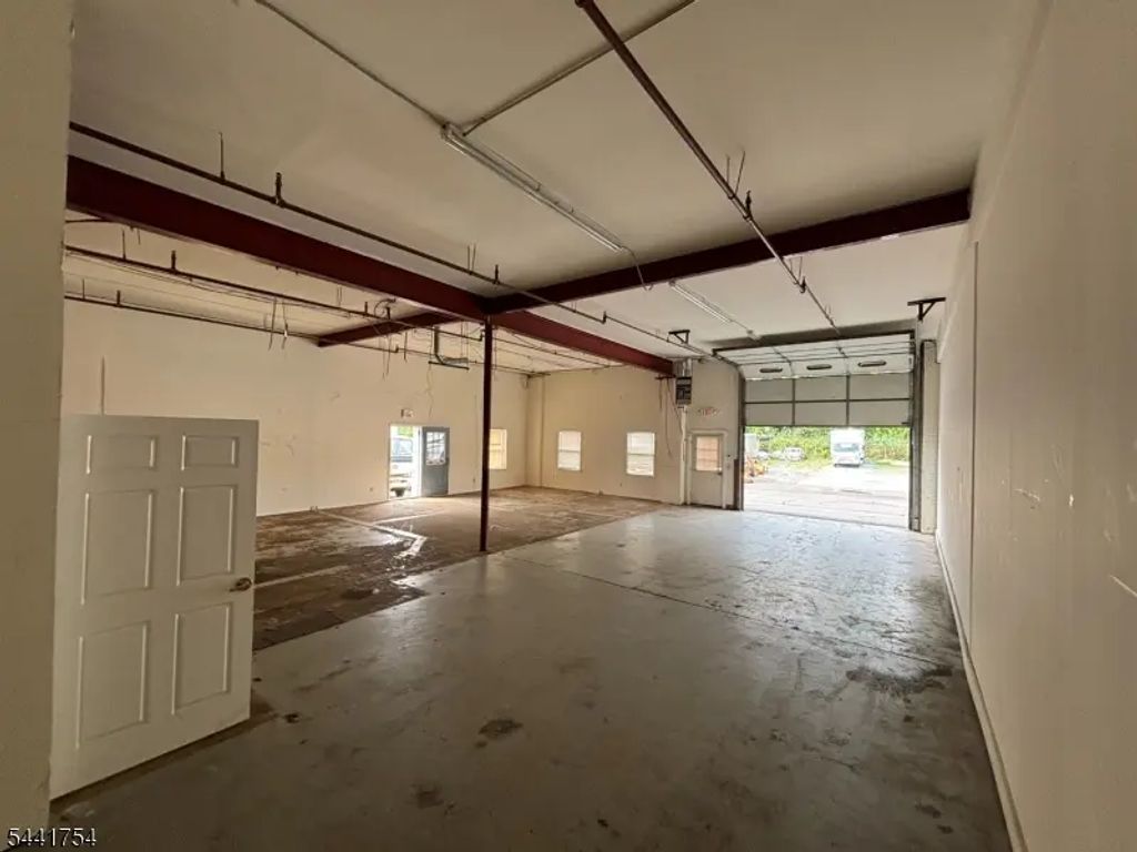 81 Industrial Rd, Berkeley Heights Twp.