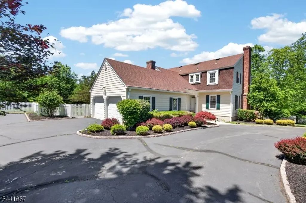 17 Cedar Rd, Readington Twp.