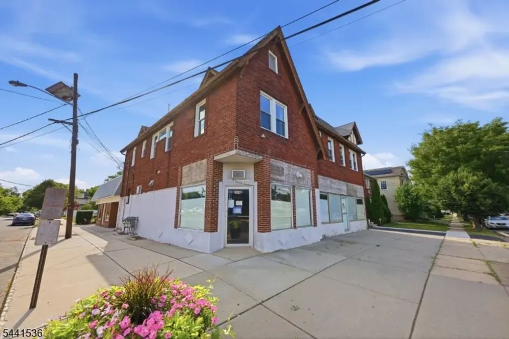 600 Chestnut St, Roselle Park Boro