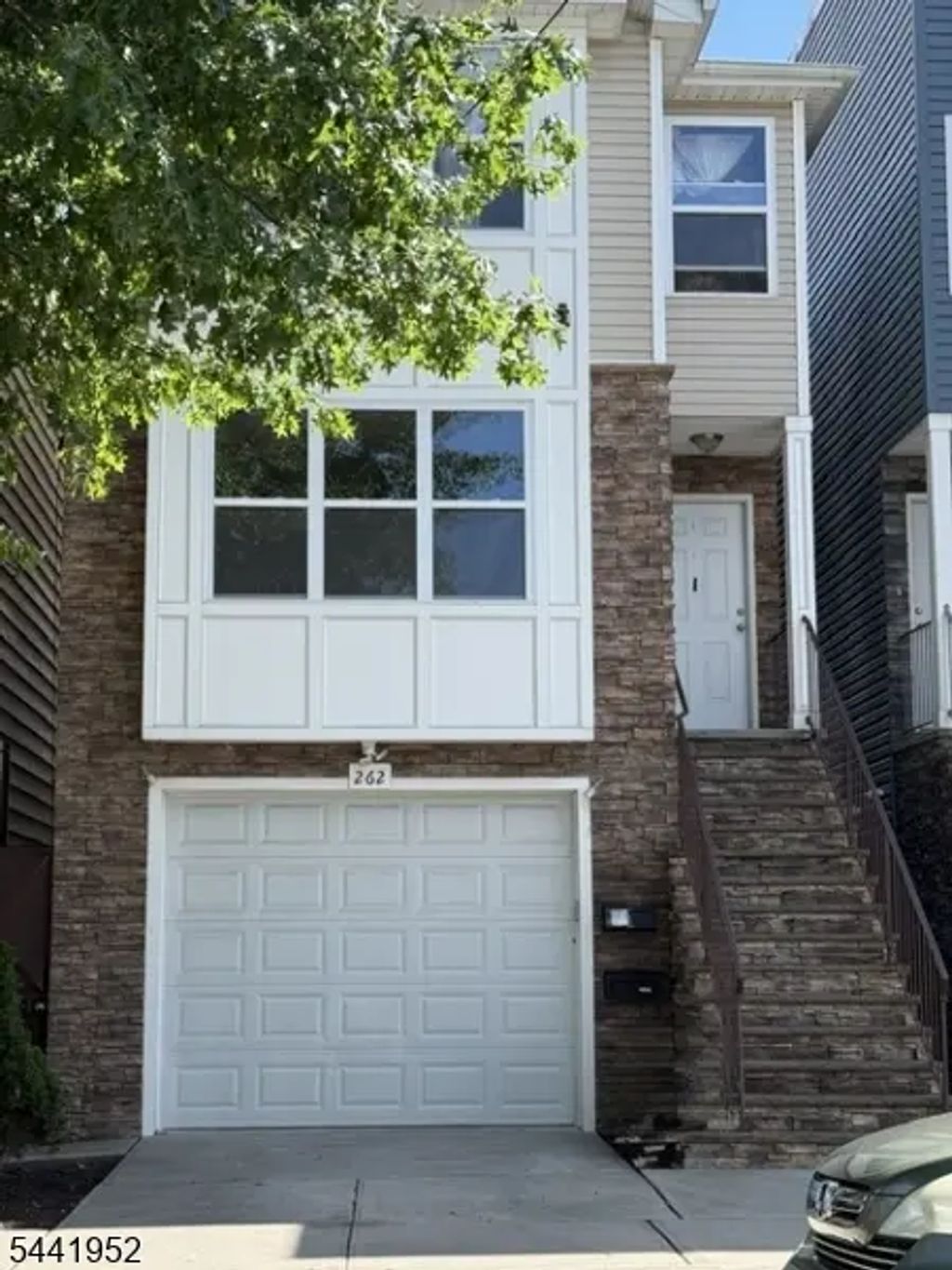 262 2nd  Avenue W, Newark City