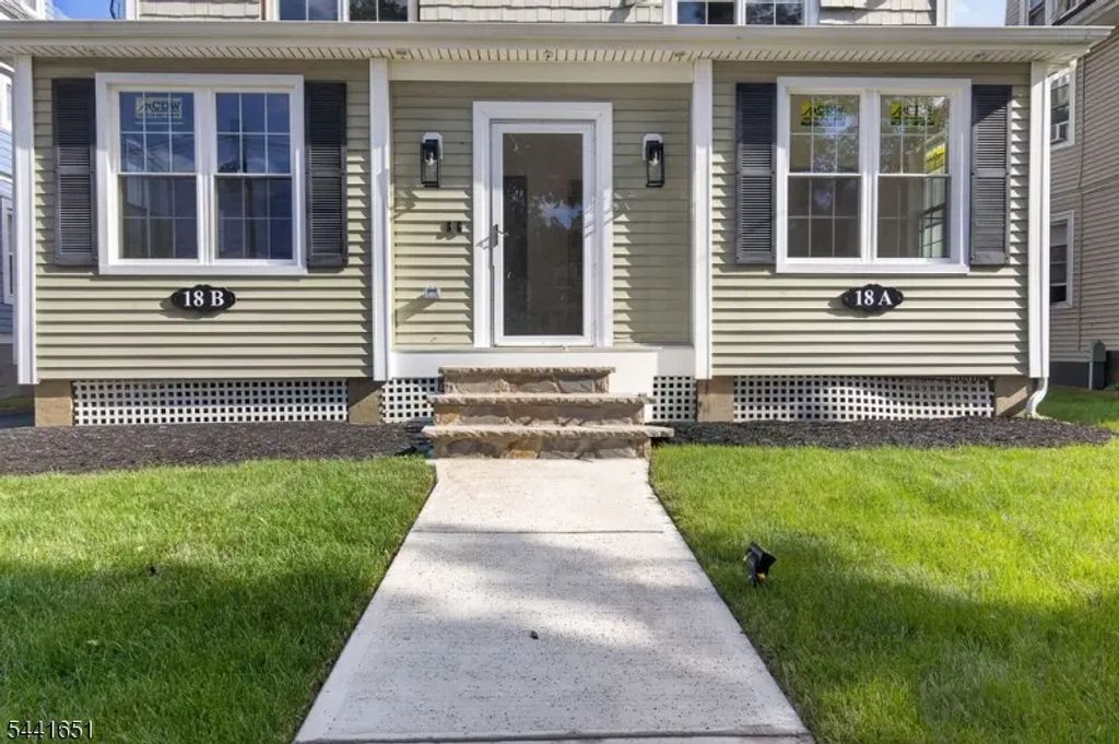 18 Walnut St, Summit City