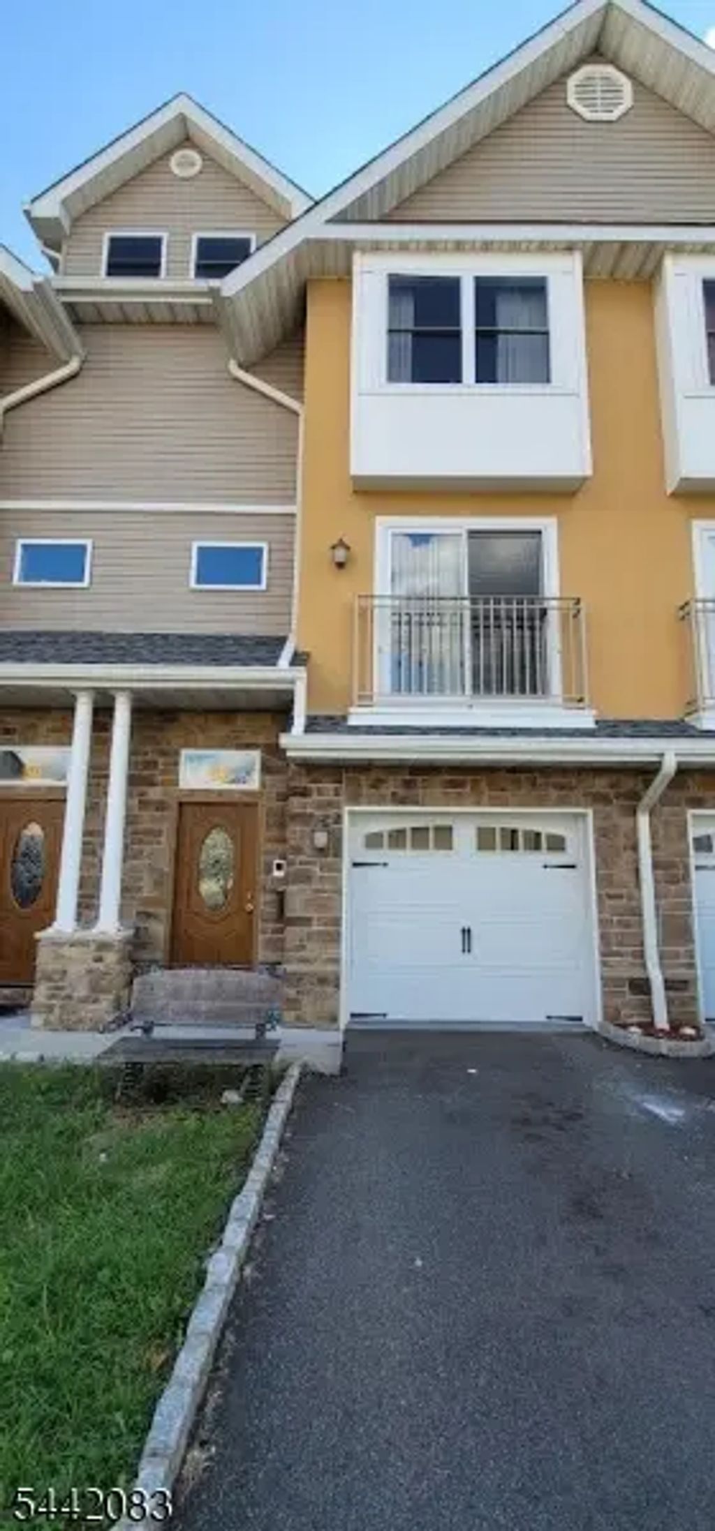 58 Race St, Hillside Twp.