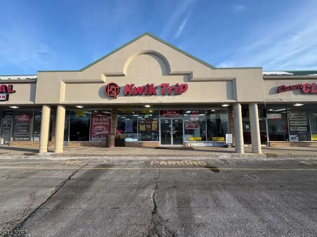 900 Easton Ave, Franklin Twp.