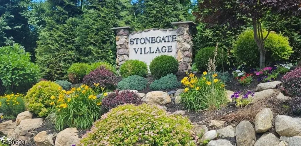 1907b Stonegate Ln, Stanhope Boro
