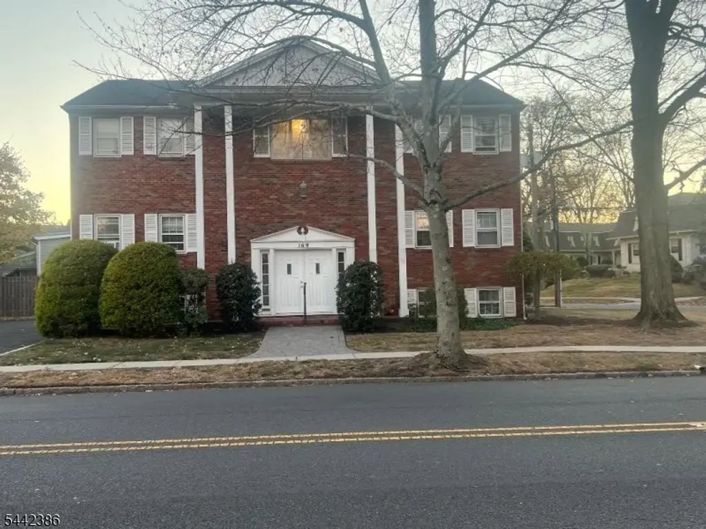169 Mountain Ave, Westfield Town