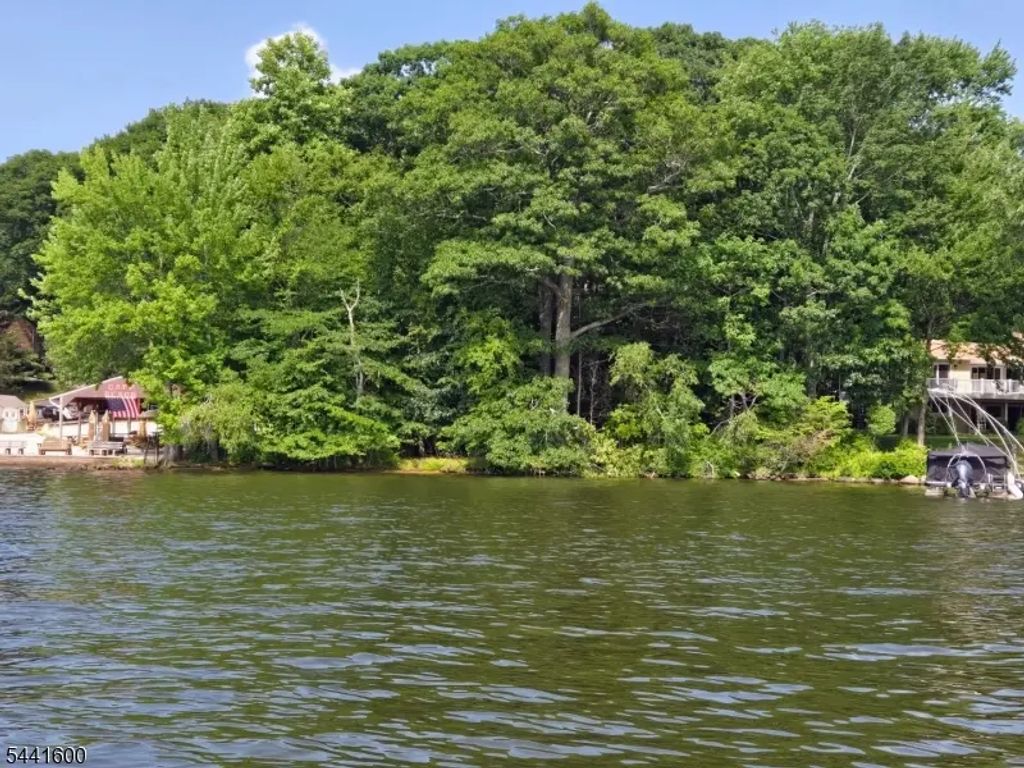 4 Maine St, Jefferson Twp.