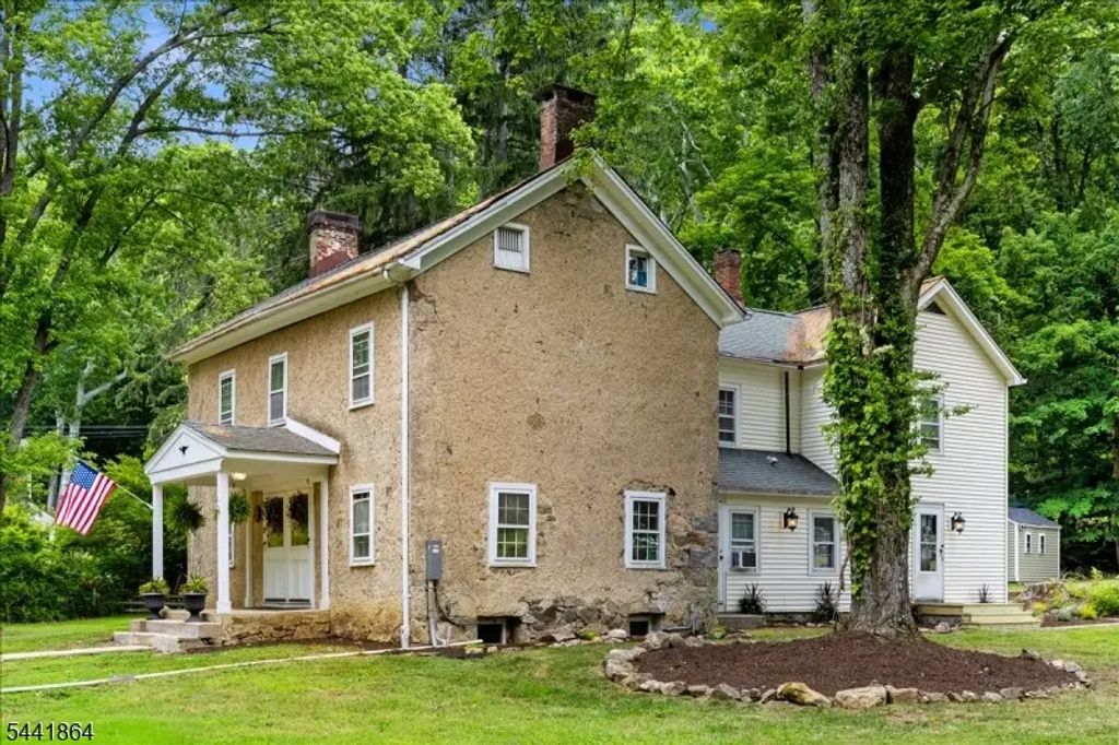 161 Musconetcong River Rd, Lebanon Twp.