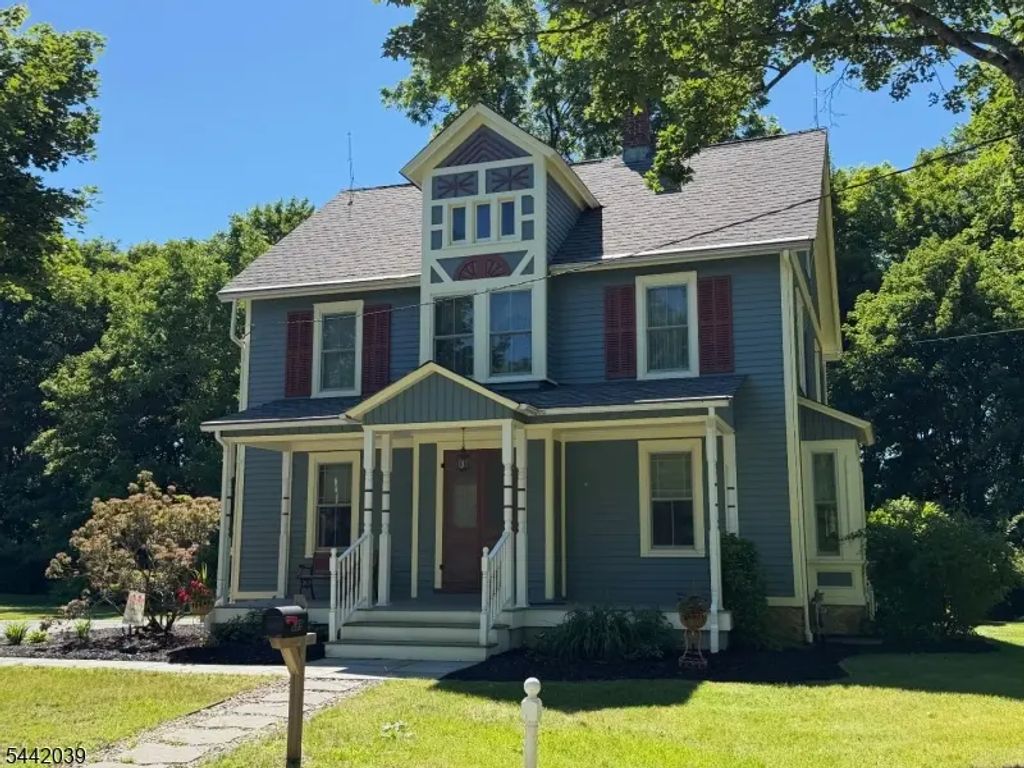 689 Bartley Rd, Mount Olive Twp.
