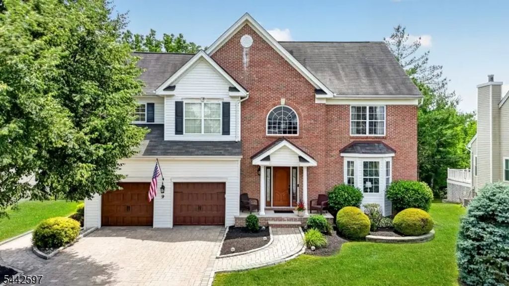 9 Summerfield Dr, Franklin Twp.