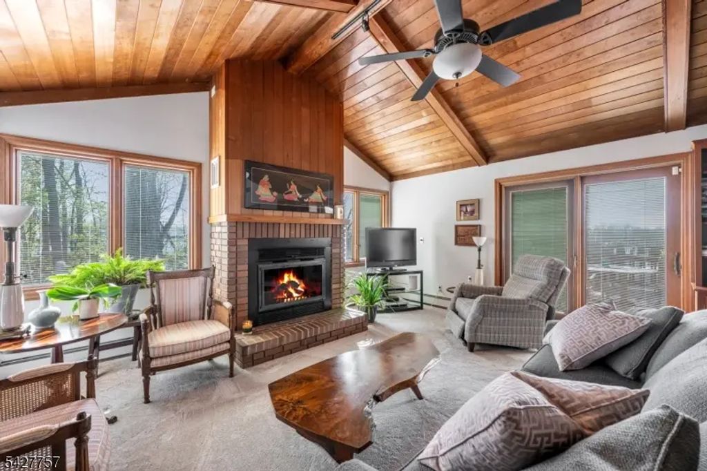 10 Woodmere Rd, West Caldwell Twp.