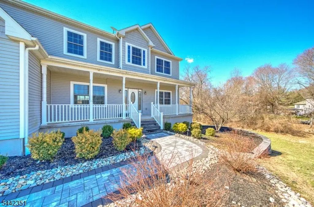 1125 Van Arsdale Dr, Branchburg Twp.