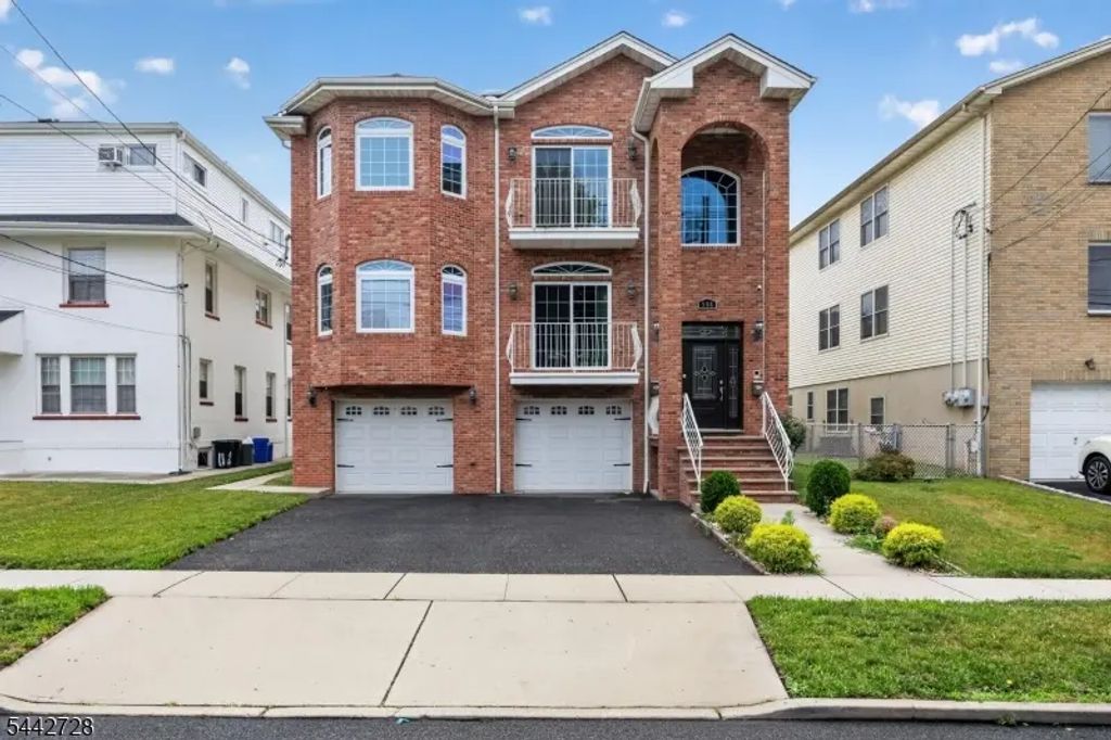 508 2nd Ave, Lyndhurst Twp.