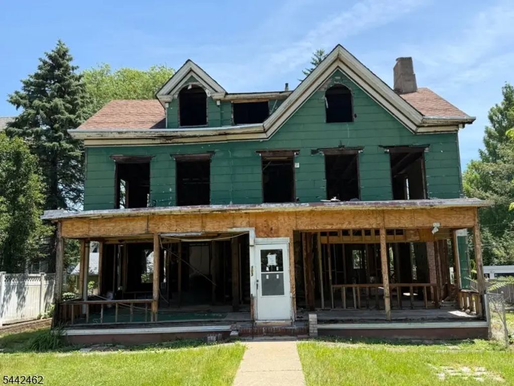 103 Orange Rd, Montclair Twp.