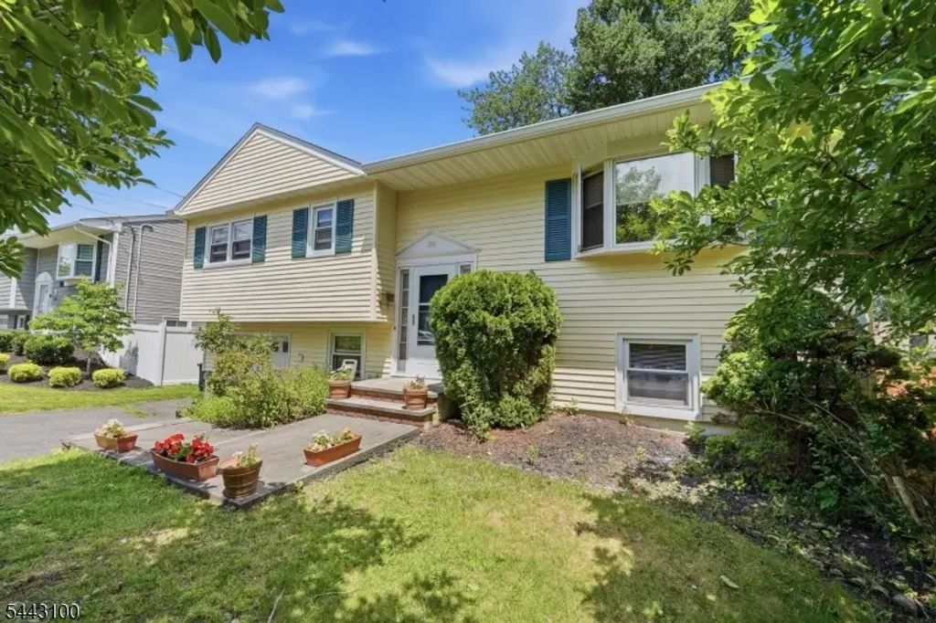 194 Elmwood Dr, Parsippany-Troy Hills Twp.