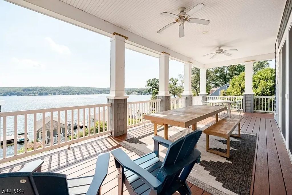 307 Lakeside Blvd, Hopatcong Boro
