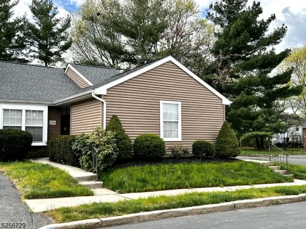 173 Jordans Cir, Franklin Twp.