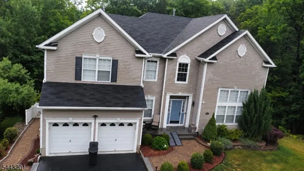 402 Rock Ridge Rd, Jefferson Twp.