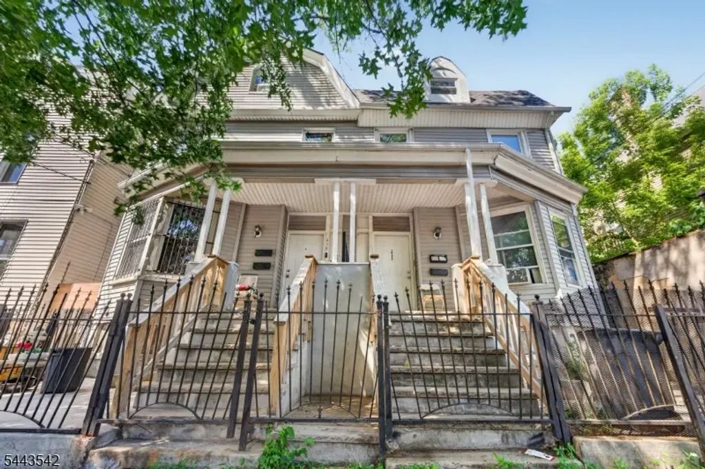 439 7th Ave, Newark City