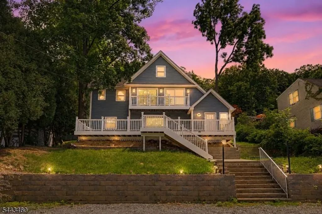 49 Birch Pkwy, Byram Twp.