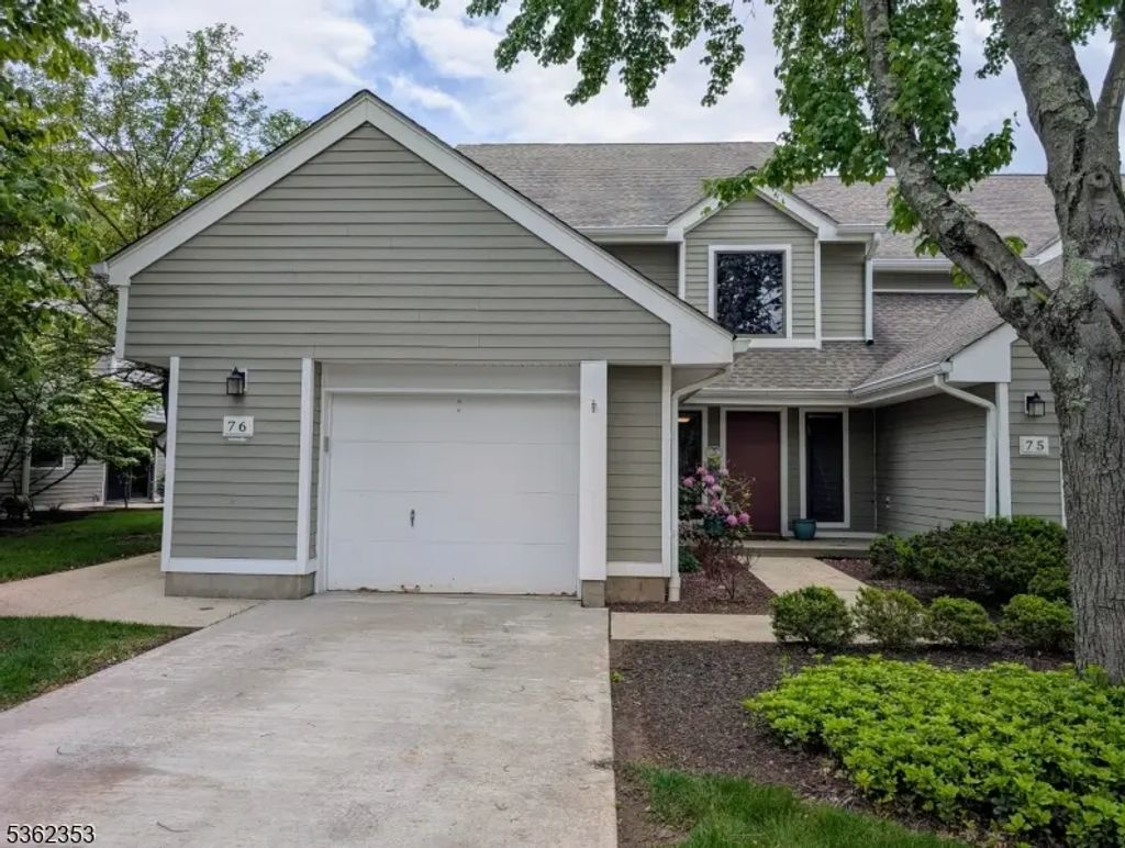 76 Stryker Ct, Bridgewater Twp.