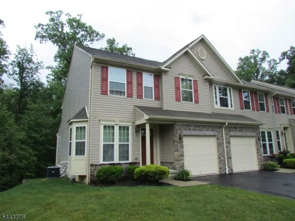 51 Parkside Ln, Mine Hill Twp.