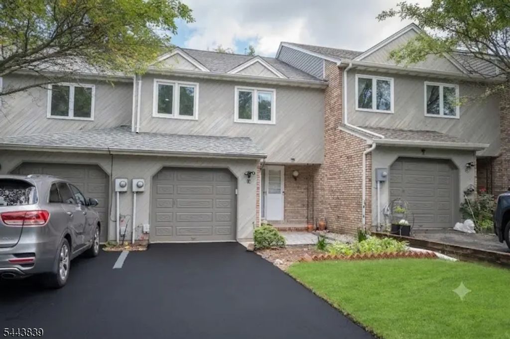 18 Guilford Ct, Parsippany-Troy Hills Twp.