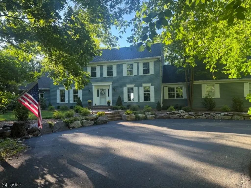 12 Laurel Hill, Rockaway Twp.