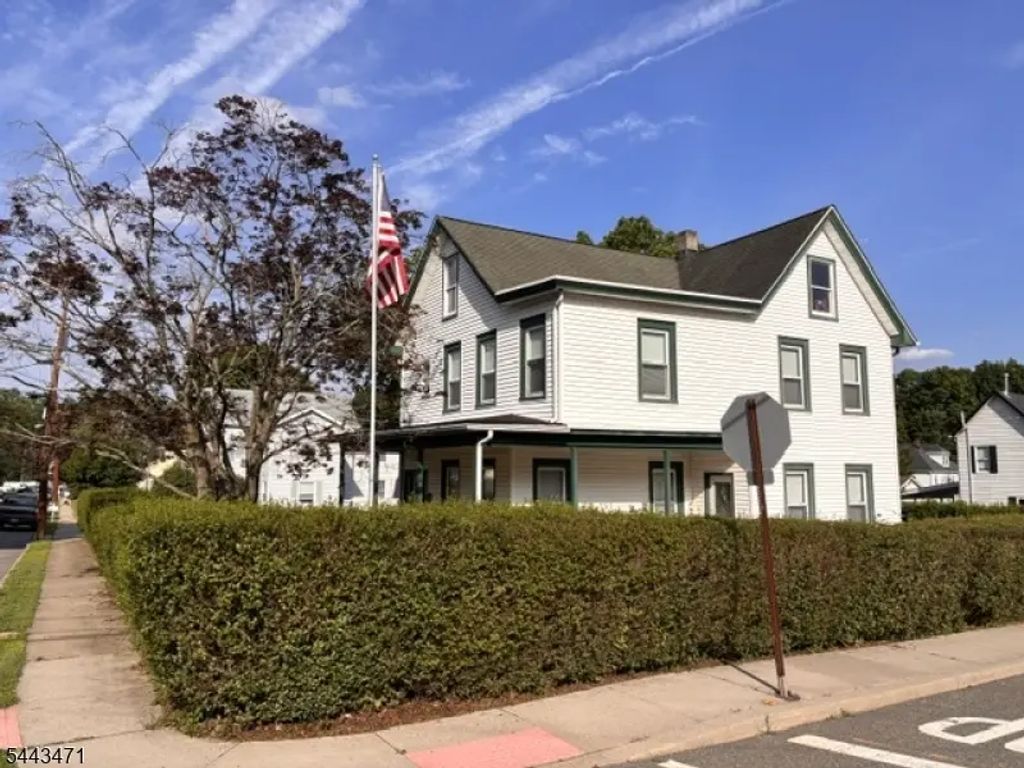 102 Maple Ave, Rockaway Boro