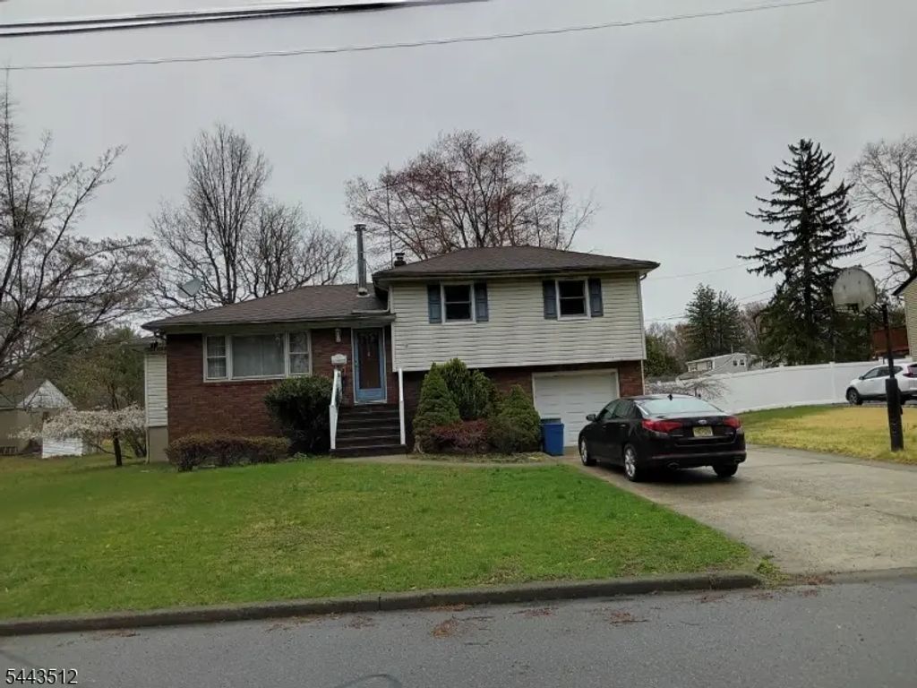 74 Roosevelt St, Pequannock Twp.