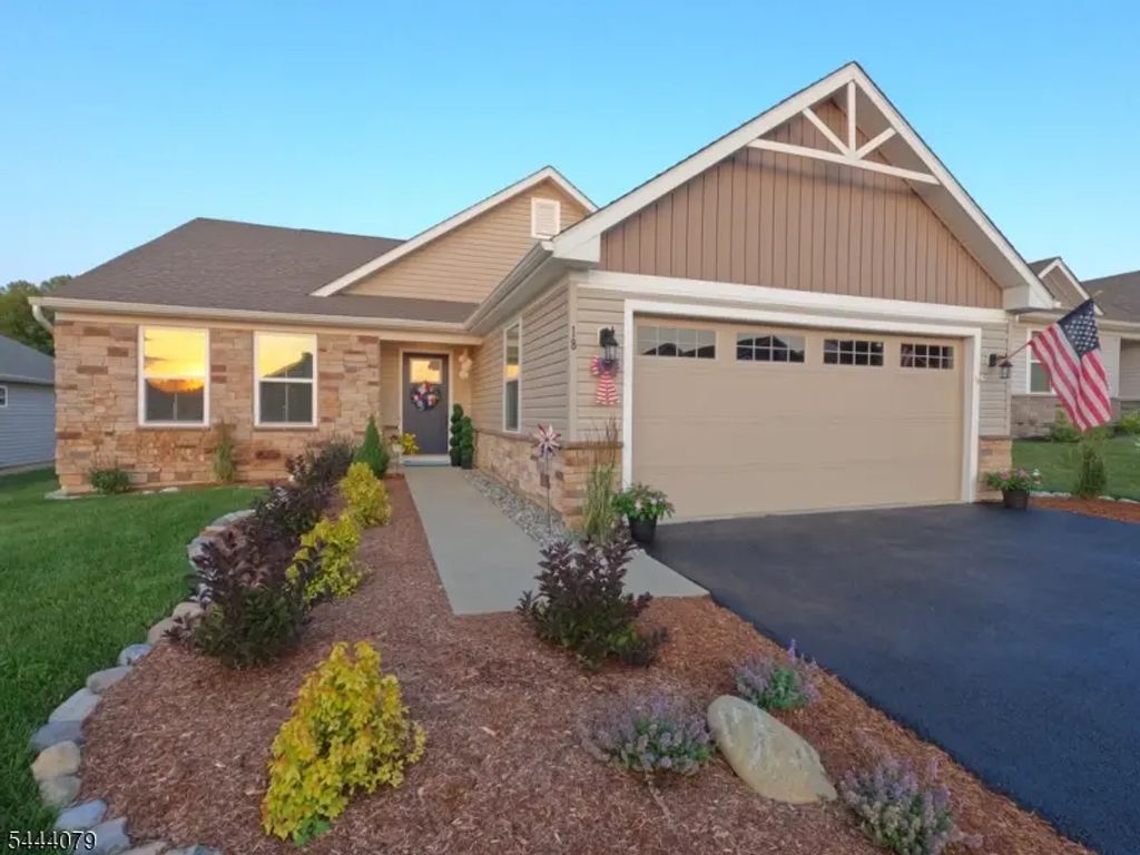 18 Lam Drive, Hardyston Twp.