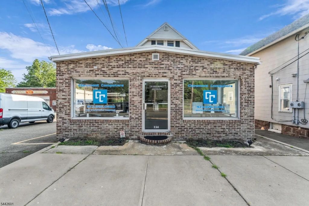 114 E Main St, Little Falls Twp.