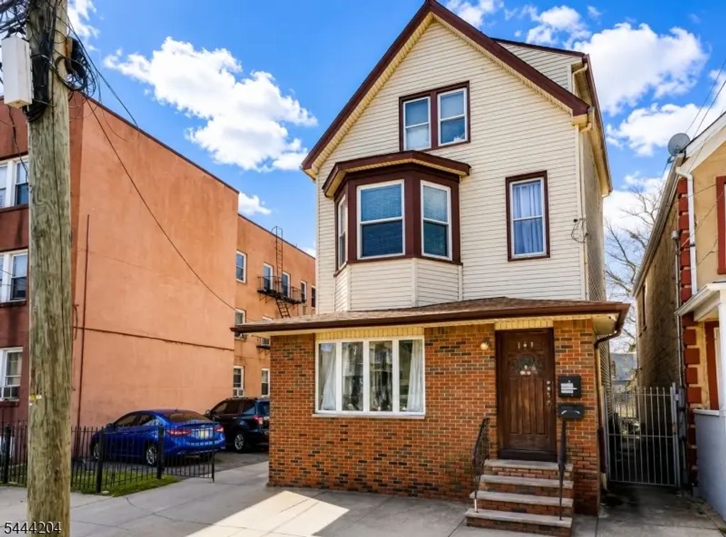 138-140 E Jersey St, Elizabeth City