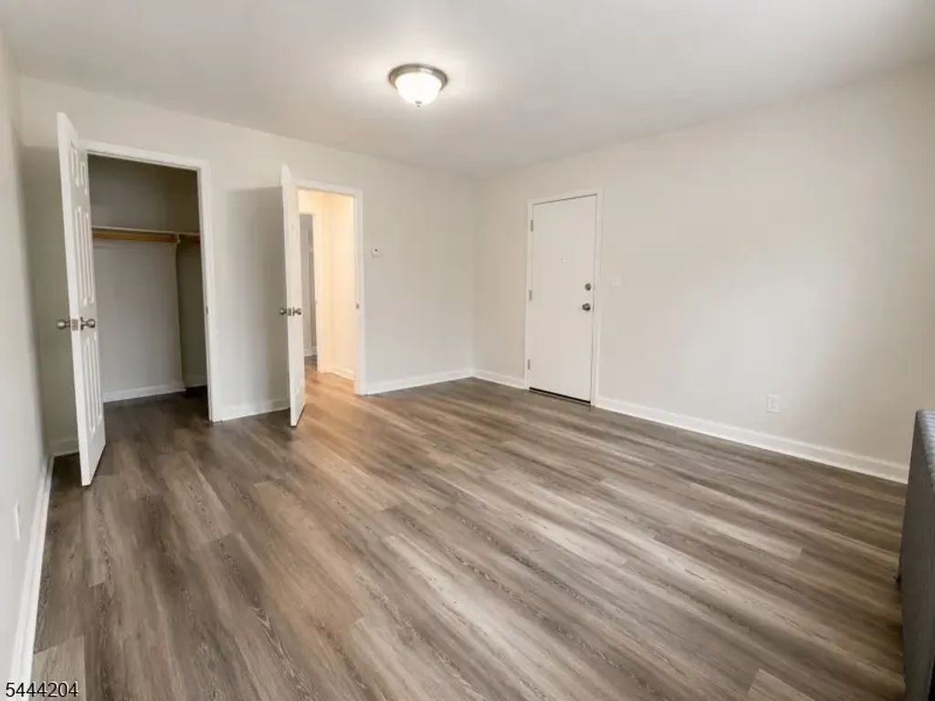 138-140 E Jersey St, Elizabeth City