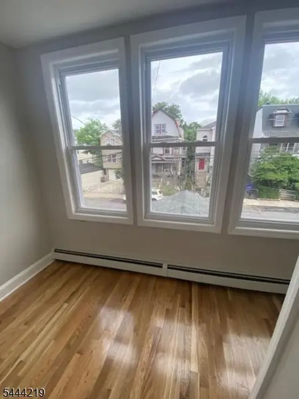 180 N 12th St, Newark City