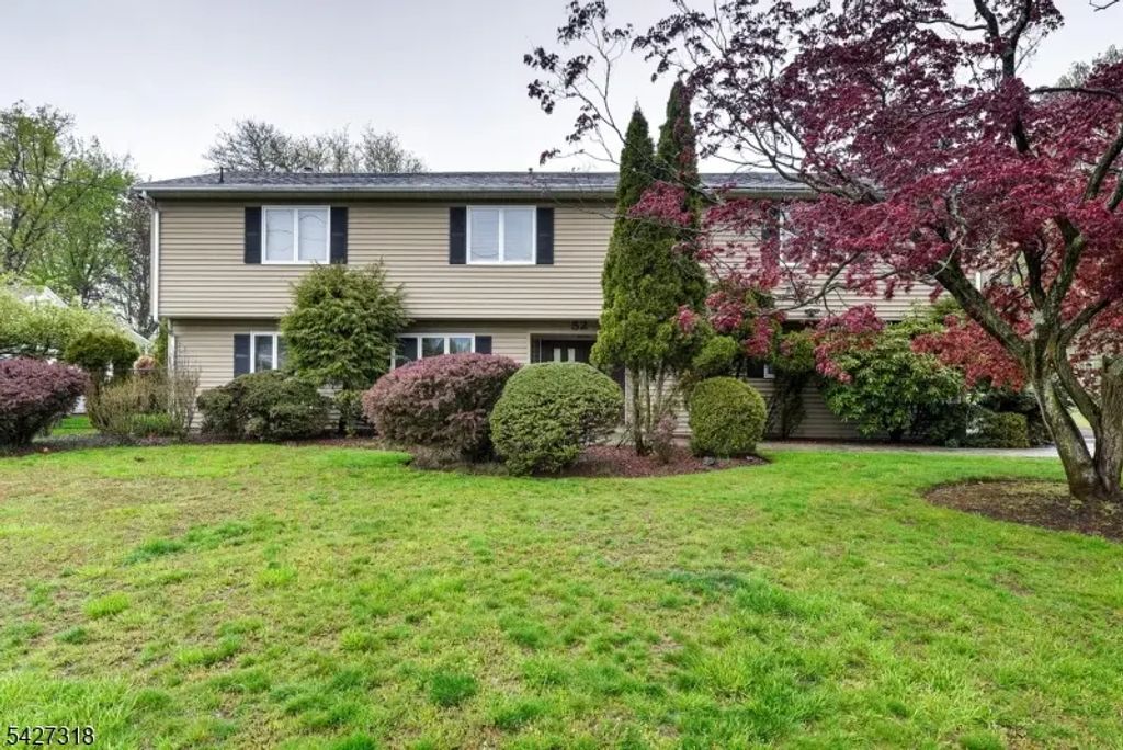 52 Ashburn Rd, Wayne Twp.