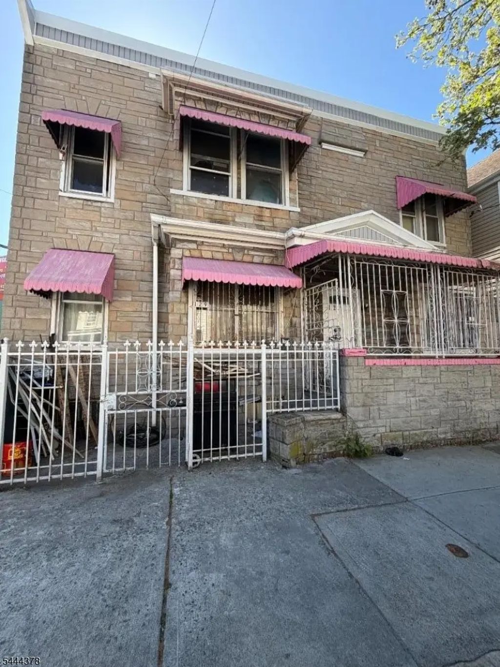 129 Stone St, Newark City