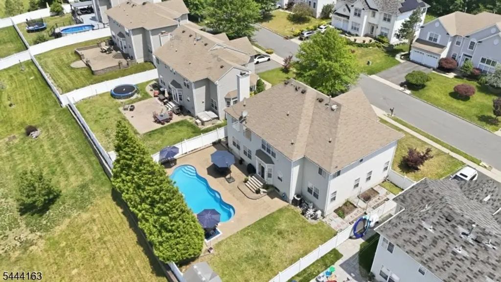 918 Timberline Dr, Jefferson Twp.