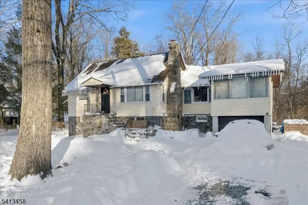 407 Diggles Pl, Vernon Twp.