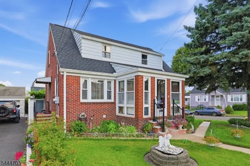 76 Schuyler Ave, North Arlington Boro