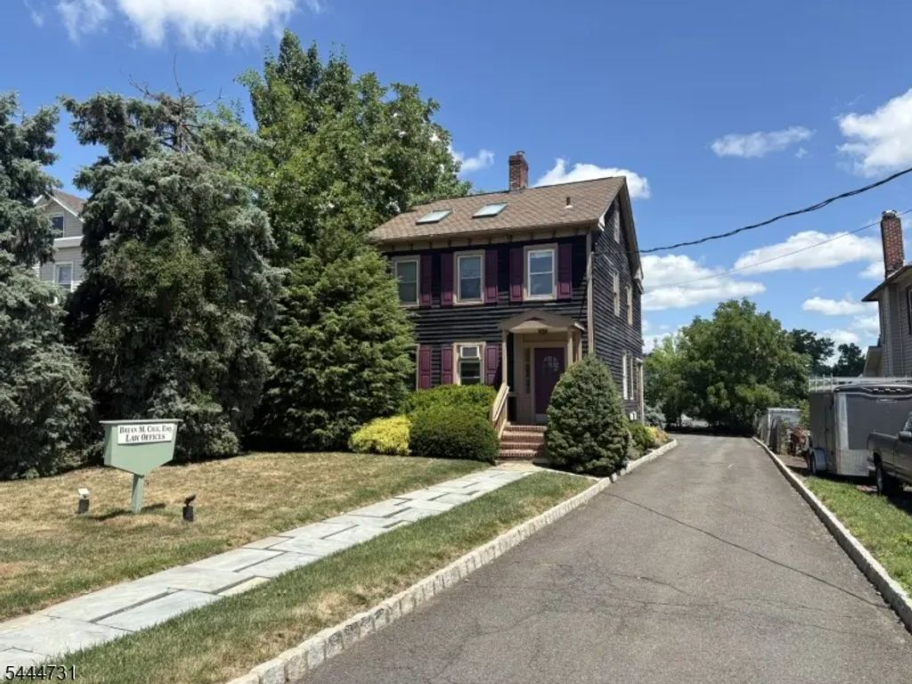 7 E High St, Somerville Boro