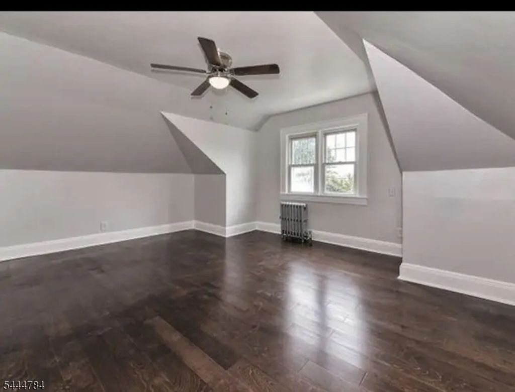 409 Bacheller Ave, Linden City