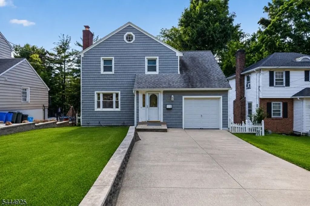 29 Laurel Ave, Livingston Twp.