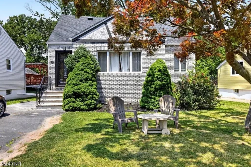93 Gaywood Ave, Woodbridge Twp.